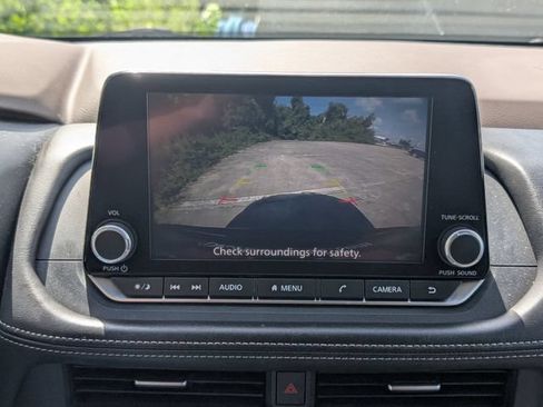 Used 2023 Nissan Rogue SV FWD image 36