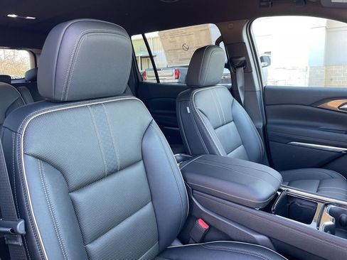 New 2026 Chevrolet Traverse High Country w/ LPO, Floor Liner Package FWD image 31