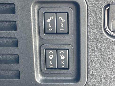 New 2026 Chevrolet Traverse High Country w/ LPO, Floor Liner Package image 16