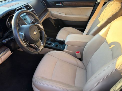 Used 2018 Subaru Outback 2.5i Limited AWD/4WD image 7