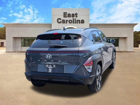 Used 2025 Hyundai Kona SEL FWD image 3