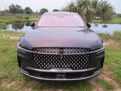 Certified 2024 Lincoln Nautilus Premier w/ Equipment Group 102A AWD/4WD image 2