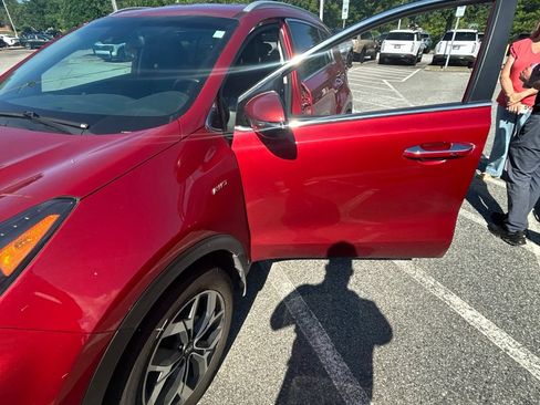 Used 2020 Kia Sportage EX AWD/4WD image 19