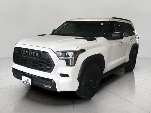 Used 2023 Toyota Sequoia TRD Pro AWD/4WD image 10