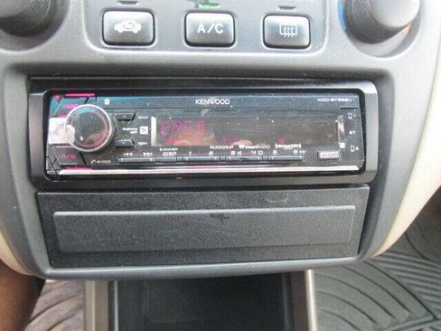 Used 1999 Honda Accord LX image 8