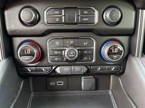 Used 2022 Chevrolet Tahoe RST image 21