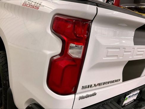 Used 2019 Chevrolet Silverado 1500 Custom Trail Boss w/ Custom Convenience Package AWD/4WD image 32