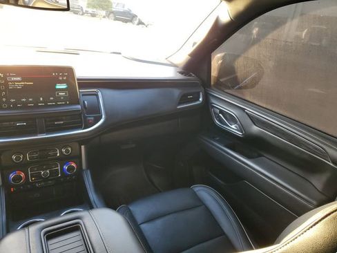 Used 2022 GMC Yukon SLT w/ SLT Luxury Package image 14