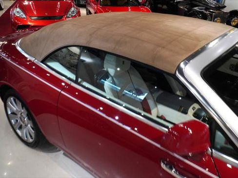 Used 2017 Rolls-Royce Dawn Standard image 34