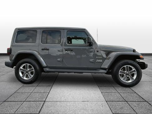 Used 2020 Jeep Wrangler Unlimited Sahara AWD/4WD image 4