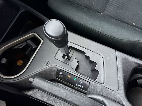 Used 2016 Toyota RAV4 LE image 14