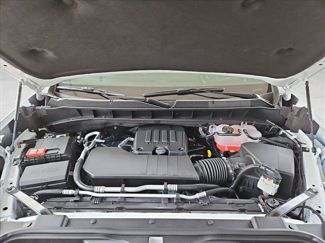 New 2026 Chevrolet Silverado 1500 RST w/ LPO, Dark Essentials Package AWD/4WD image 17