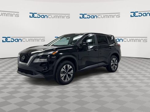 Used 2023 Nissan Rogue SV image 4