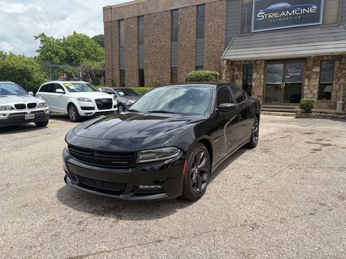 Used 2017 Dodge Charger R/T w/ Premium Group RWD image 1