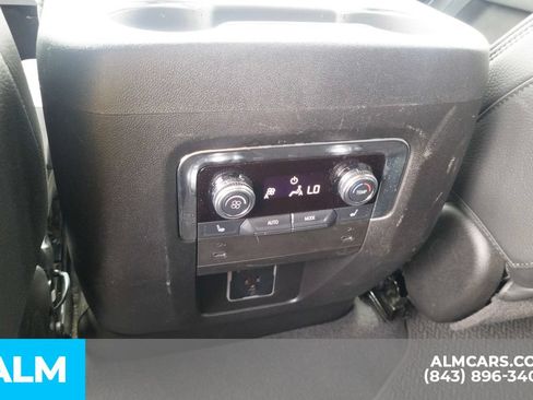 Used 2025 GMC Yukon XL Denali RWD image 23