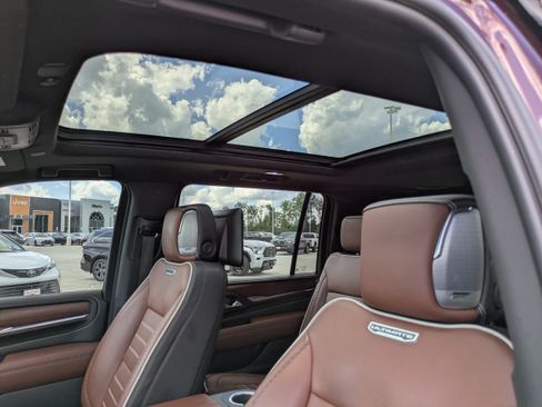 Used 2023 GMC Yukon XL Denali Ultimate w/ LPO, Floor Liner Package AWD/4WD image 12