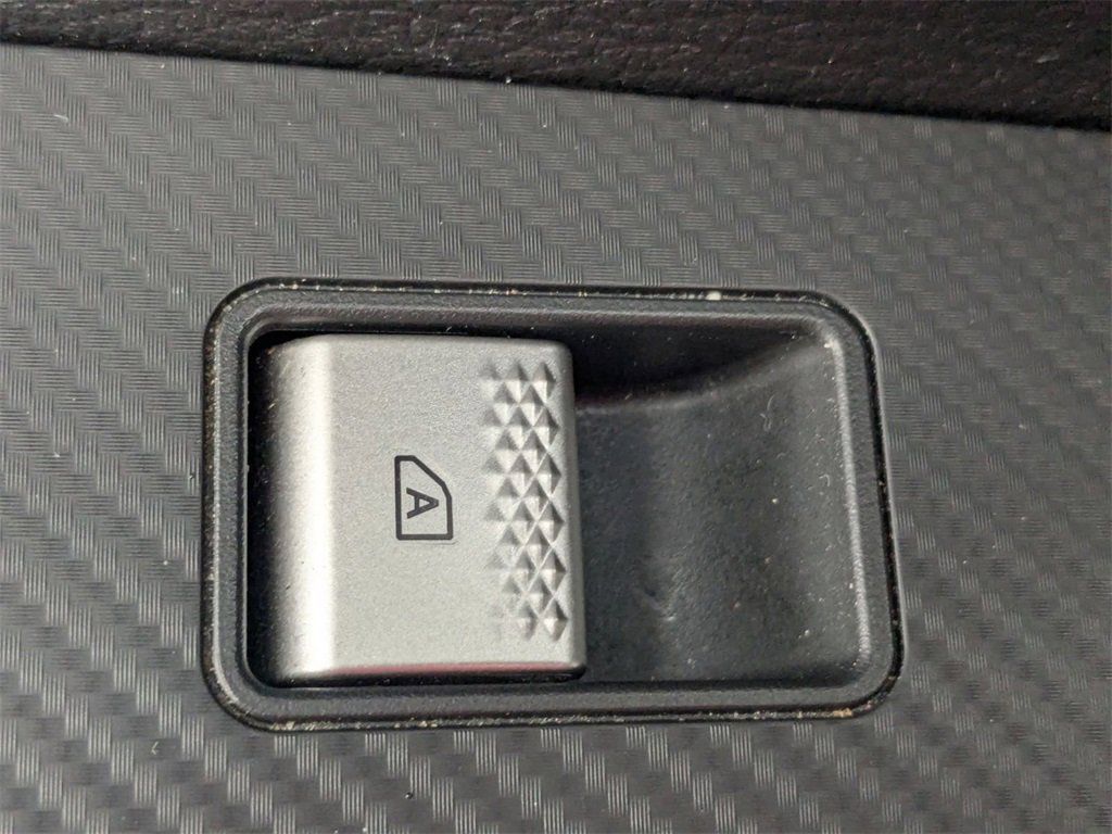 Used 2024 Mitsubishi Outlander SE FWD image 26