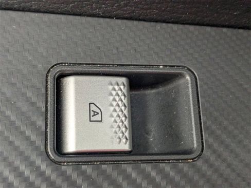 Used 2024 Mitsubishi Outlander SE FWD image 26