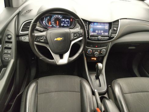 Used 2022 Chevrolet Trax LT w/ Driver Confidence Package AWD/4WD image 22