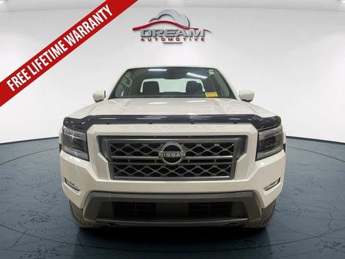 Used 2024 Nissan Frontier SL w/ Technology Package AWD/4WD image 2