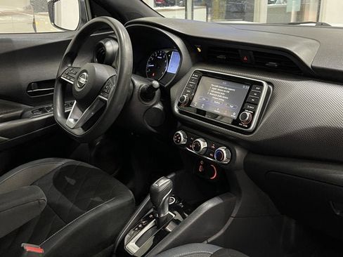 Used 2020 Nissan Kicks S image 22