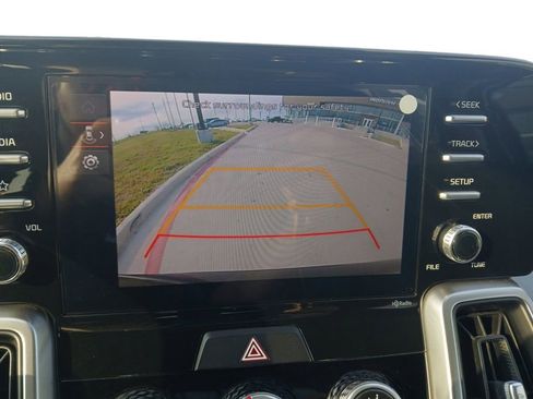 Used 2022 Kia Sorento LX image 30