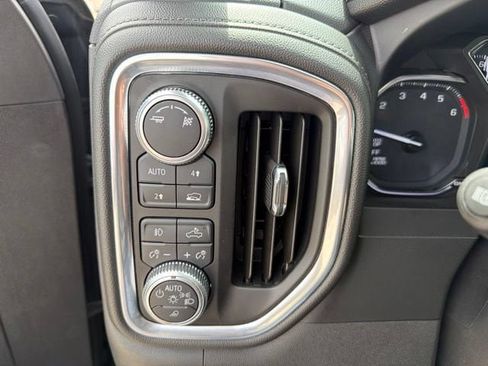 Used 2019 GMC Sierra 1500 SLT w/ SLT Premium Plus Package AWD/4WD image 18