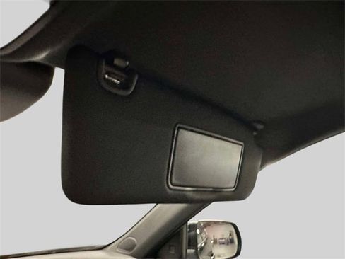 Used 2025 Acura RDX SH-AWD image 28