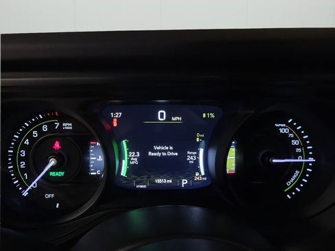 Used 2025 Jeep Wrangler Unlimited Sahara w/ Safety Group AWD/4WD image 19