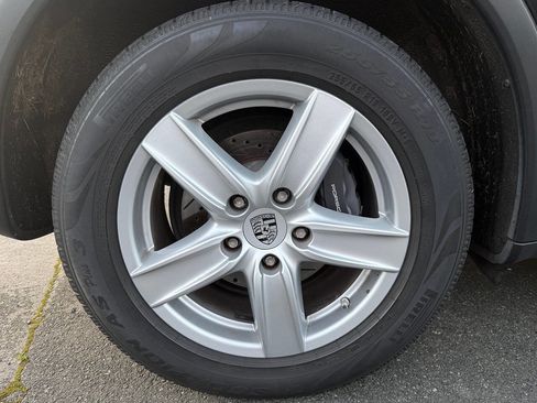 Used 2011 Porsche Cayenne image 29