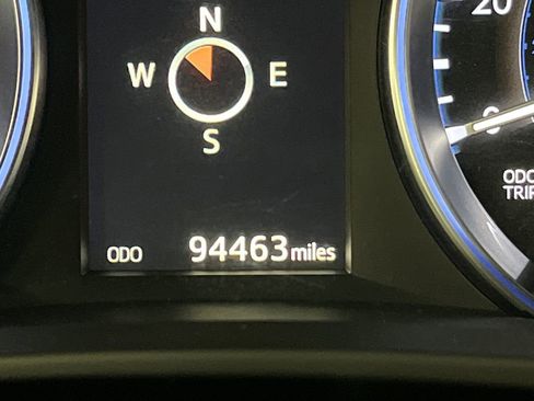 Used 2015 Toyota Highlander XLE image 6