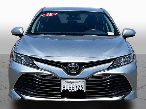 Used 2019 Toyota Camry LE FWD image 3