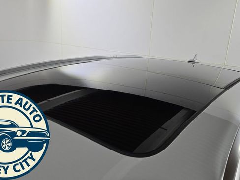 Used 2021 Audi Q5 2.0T Premium Plus w/ Premium Plus Package image 9