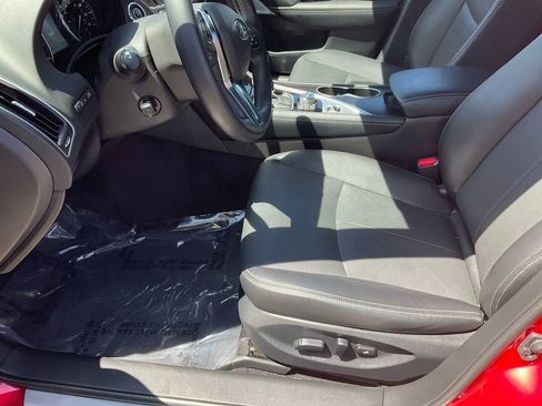 Used 2024 INFINITI Q50 Sensory image 14