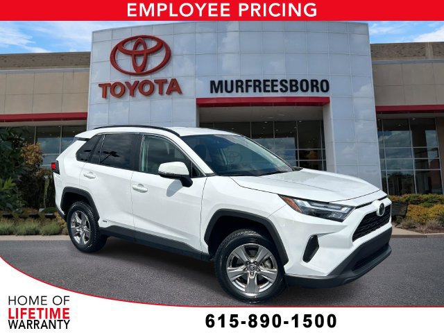Used 2025 Toyota RAV4 XLE AWD/4WD image 1