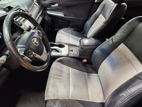 Used 2013 Toyota Camry SE image 31