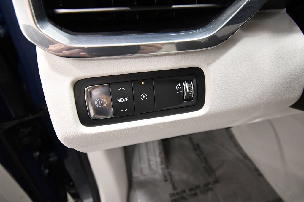 Used 2024 GMC Acadia Denali FWD image 19