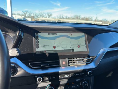 Used 2022 Kia Niro EX w/ Cold Weather Package image 20