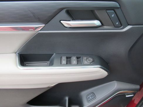 Used 2024 GMC Acadia Elevation w/ Luxury Package FWD image 19