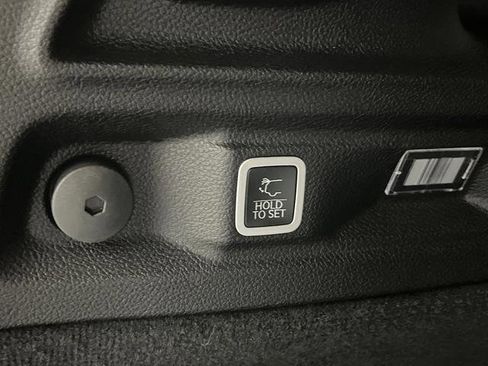 New 2025 Jeep Grand Cherokee L Overland w/ Advanced Protech Group III image 16