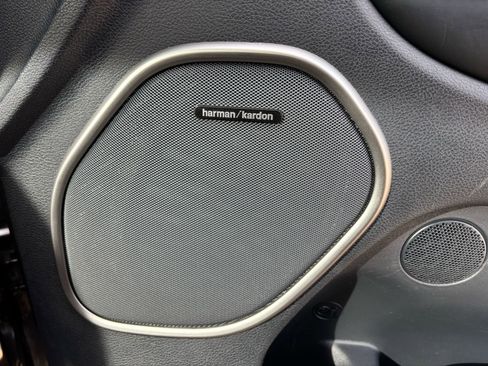 Used 2017 Jeep Grand Cherokee Overland w/ Jeep Active Safety Group image 13