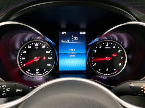 Used 2022 Mercedes-Benz GLC 300 image 23