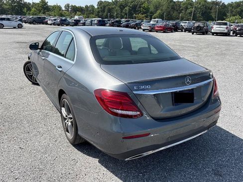 Used 2019 Mercedes-Benz E 300 image 7