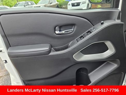 Used 2025 Nissan Frontier SV AWD/4WD image 20