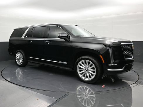 Used 2026 Cadillac Escalade ESV 2WD image 7