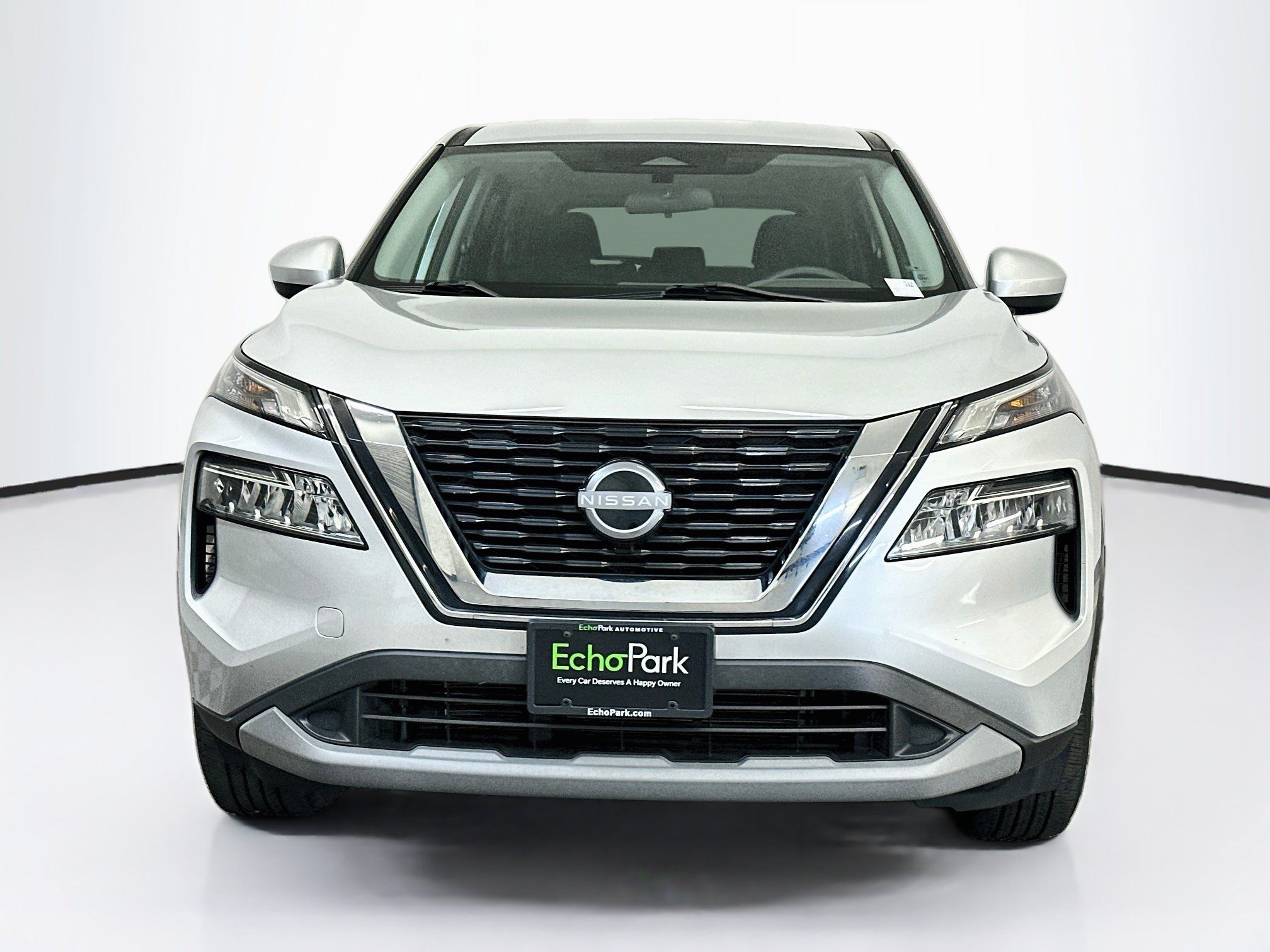 Used 2023 Nissan Rogue SV AWD/4WD image 2