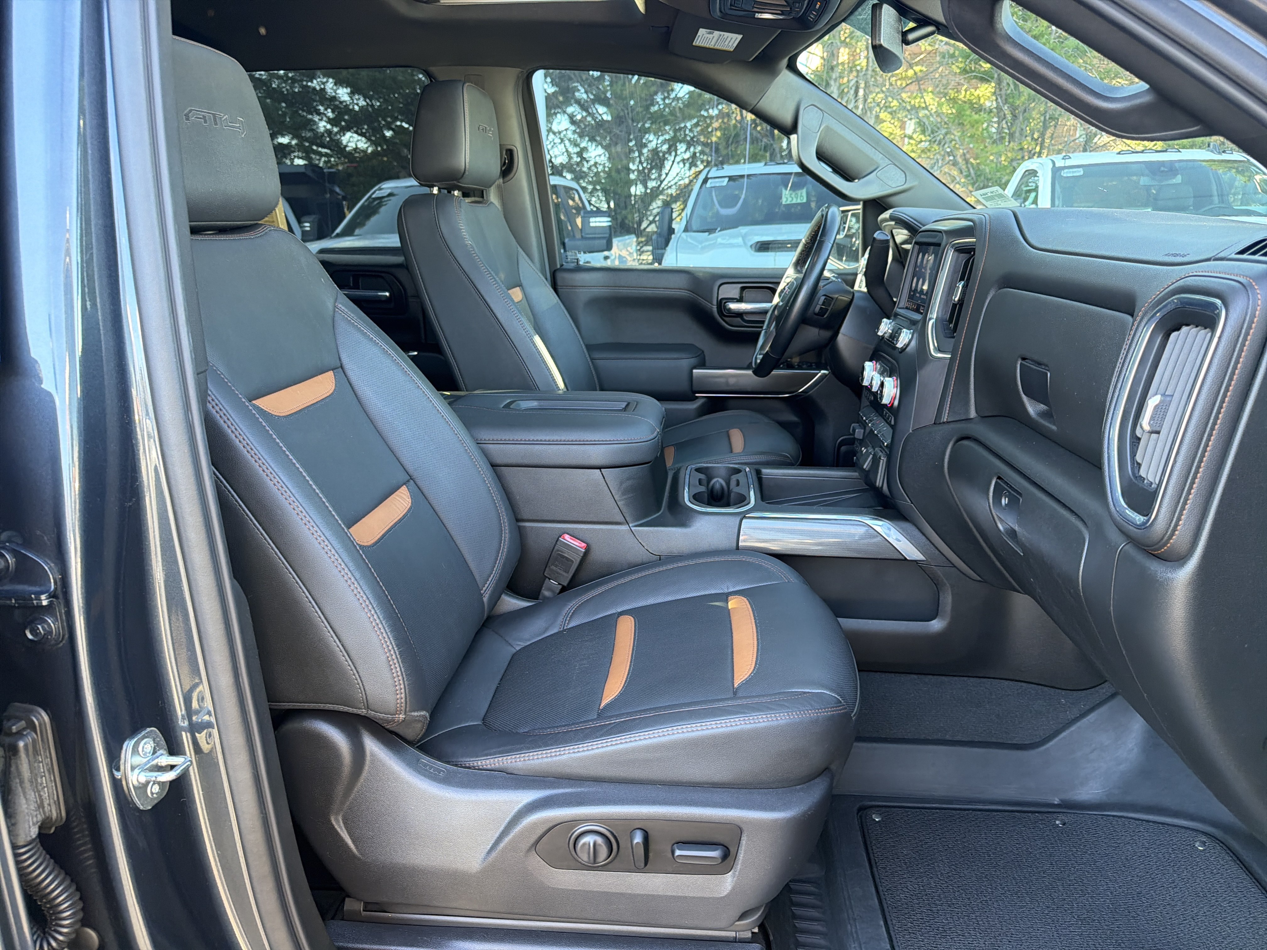 Used 2021 GMC Sierra 1500 AT4 w/ AT4 Preferred Package AWD/4WD image 34