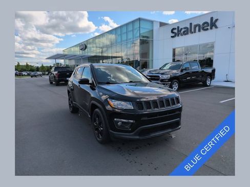 Used 2019 Jeep Compass Latitude FWD image 1