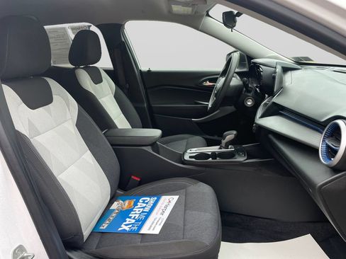 Used 2024 Chevrolet Trax LS FWD image 11