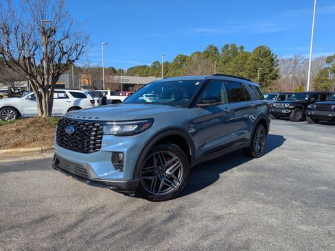 Used 2025 Ford Explorer ST-Line w/ Premium Package image 1